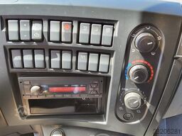 Renault D 220.12 - ACC. - 99-BKN-5 - ALLE MILIEUZONES T...