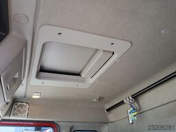 Renault D 220.12 - ACC. - 99-BKN-5 - ALLE MILIEUZONES T...