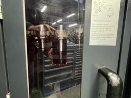 Makino V33