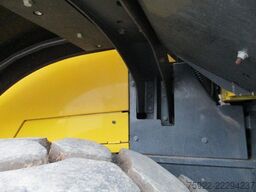 KOMATSU WA380 1. Hd aus Kommunalbesitz