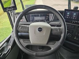 VOLVO FH 500 Aero 6x2 Boogie