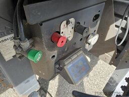 knapen K200 KT01 / 60 m3 / 2 x LIFT AXLE