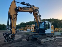 LIEBHERR R936
