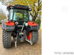 Kubota M4062 Hydraulic Shuttle mit Rasenbereifung