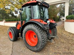 Kubota M4062 Hydraulic Shuttle mit Rasenbereifung