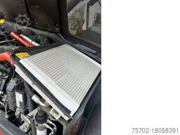 Kubota M4062 Hydraulic Shuttle mit Rasenbereifung