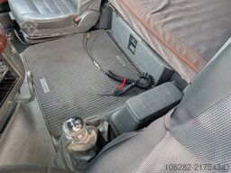 Volvo FH16 6X4 610HP HYVA Blatt/Luft Manuell