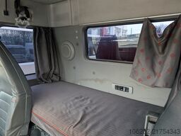 Volvo FH16 6X4 610HP HYVA Blatt/Luft Manuell