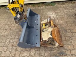 KOMATSU PC26MR-3 / 2020 BJ / 2.082 H /  2 x Löffel