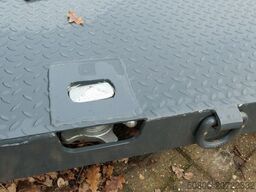 alga Plattform, Prische, Zurrösen, Stirnwand