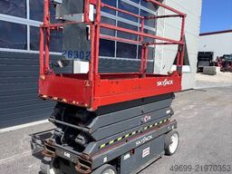 SkyJack SJ 3226 9,90m Scherenarbeitsbühne *Akku NEU*