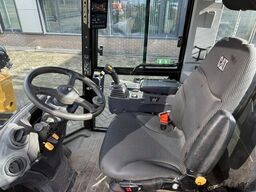Caterpillar 906 | With pallet forks | With Folding bucket |...