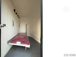  Steinsberger 3-Pferdeanhänger mit Bett