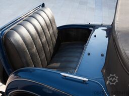 FORD FORD 1930 Model A Roadster de-luxe