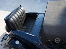 FORD FORD 1930 Model A Roadster de-luxe