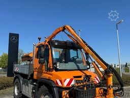 Mercedes-Benz Unimog U 318