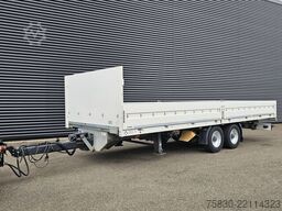 Junge Junge / 2 AXLE TRAILER WITH BOARDS