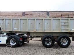 Benalu Good dumper trailer.  spring  suspension