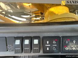 New Holland MH 5.6/SW/Planierschild/2 x Löffel