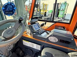 Combilift CBE2500 TRIPLEX 4900 POSITIONER CABIN