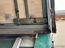 SCHMITZ CARGOBULL SCB*S3T MegaTrailer Curtainsider Edscha