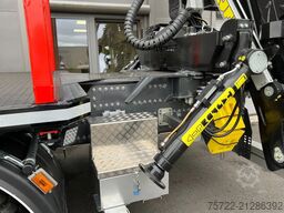 Scania R590 6x4 BL Plattform / Kran TAJFUN LIV L150Z