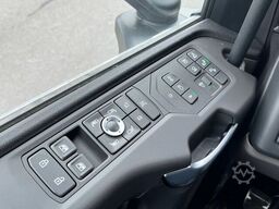 Scania R590 6x4 BL Plattform / Kran TAJFUN LIV L150Z