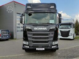 Scania R590 6x4 Kurzholz TAJFUN LIV oder EPSILON