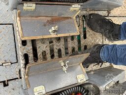 Vögele Super 1203 Radfertiger