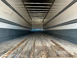 Fruehauf Semitrailer Dryfreight Standard Porte relevante