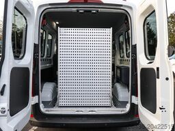 Maxus DELIVER 9