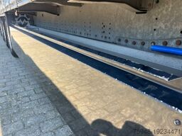 SCHMITZ CARGOBULL SCB er B.