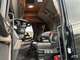 Scania S580 6x4 box truck w/ refrigerator, freezer and he