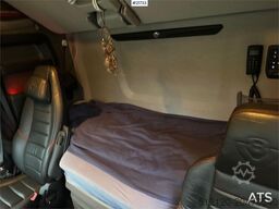 Scania S580 6x4 box truck w/ refrigerator, freezer and he