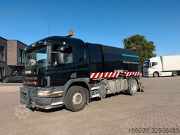 SCANIA P94 GB 4x2 NA 230 Kehrmaschine