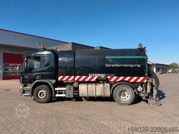 SCANIA P94 GB 4x2 NA 230 Kehrmaschine