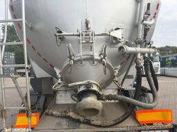 KÄSSBOHRER 3-Achs Silo für Staubgut