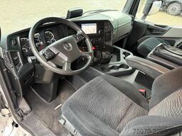 Mercedes-Benz Antos 2135 4X2 2018 BOX 9m + HEATING