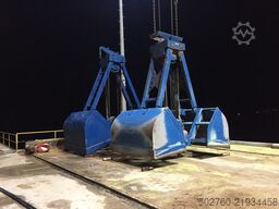 Caterpillar 330 Clamshell Bucket