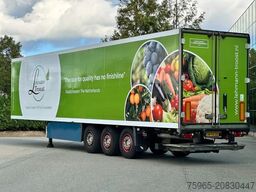 SCHMITZ CARGOBULL SKO 24 THERMO KING SLX 200 ONLY 3645 ENGINE HOUR