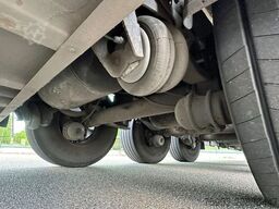 SCHMITZ CARGOBULL SKO 24 THERMO KING SLX 200 ONLY 3645 ENGINE HOUR