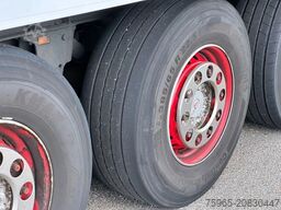 SCHMITZ CARGOBULL SKO 24 THERMO KING SLX 200 ONLY 3645 ENGINE HOUR