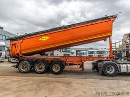 SCHMITZ SKI 24-GEISOLEERDE KIPPER