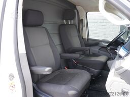VW Transporter 2.0 TDI 150PK EURO 6 - Airco - Crui...