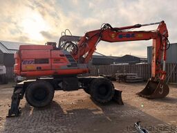 Fiat Kobelco E175W