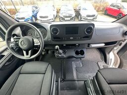 MERCEDES-BENZ Sprinter III Kasten L2H2 RWD 317CDI