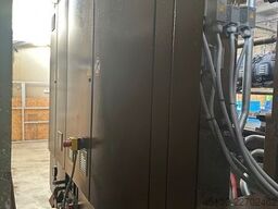 KraussMaffei KM 250-2000 CX Blue Power mit dem Robote
