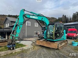 Kobelco SK75SR-3E w/ Rototilt, 2 buckets and grapple. 1850