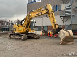 Komatsu PC228USLC-8 excavator w/ 3 buckets and tiltrotator