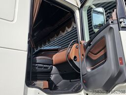 DAF XF 530 6x2/4 / RETARDER / PARKING COOLER / 2 TANKS
